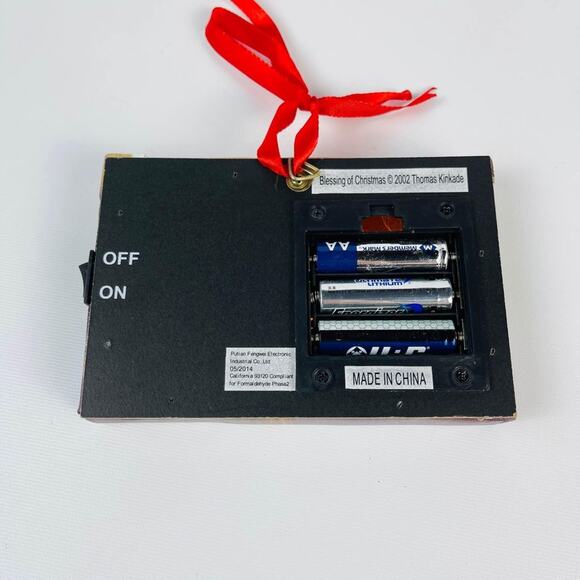 Thomas Kinkade Illuminart Ornament Blessing of Christmas 2002 - Picture 4 of 8